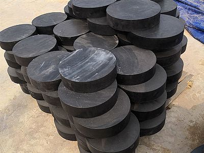 奎屯市板式橡胶支座由若干层橡胶片与薄钢板经加压硫化